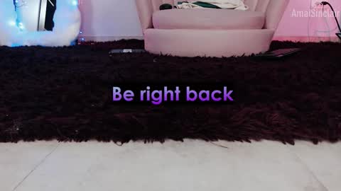 Amai  Sinclair  online show from 09-11-25, 06:13