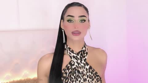 amal_baddel_ online show from 12-14-25, 06:19