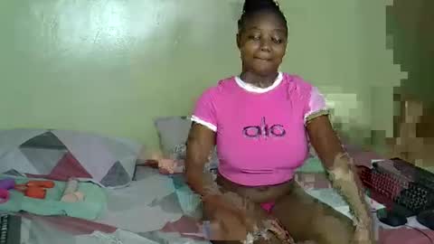 Snapshot of amala01 chatting on 03-14-26, 04:12 amala01 online show from 03-14-26, 04:12