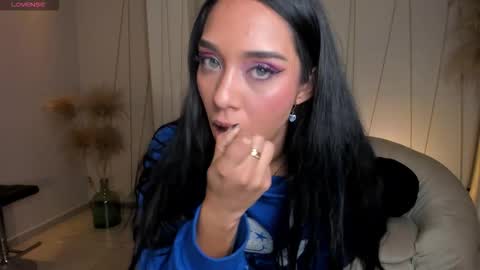 Amalia cruss online show from 09-18-25, 08:55