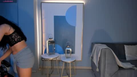 Amalia cruss online show from 11-10-25, 08:08