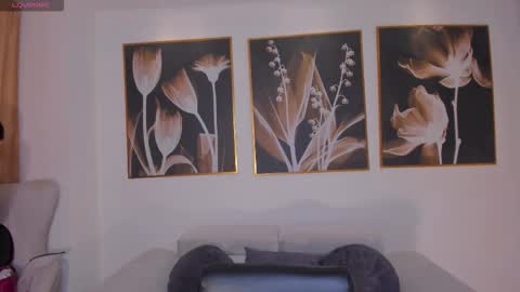 Amalia cruss online show from 03-04-26, 08:15