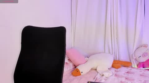 Amalia    real MIA  online show from 02-21-25, 06:51