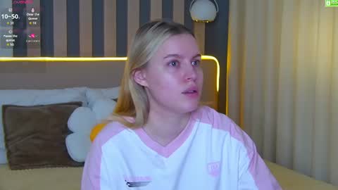 Amalia online show from 06-15-26, 01:13