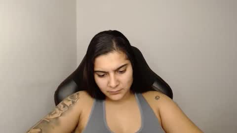 The queen of the biceps  online show from 01-17-25, 02:50