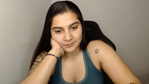 The queen of the biceps  online show from 02-01-25, 10:23