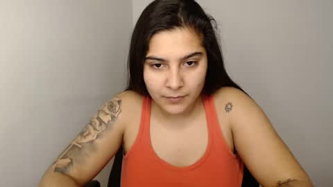 The queen of the biceps  online show from 02-03-25, 10:58