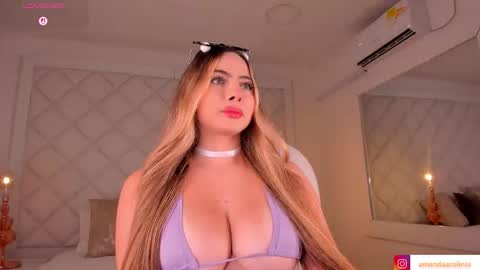 Snapshot of amanda_colin chatting on 10-12-25, 12:42 Amanda online show from 10-12-25, 12:42