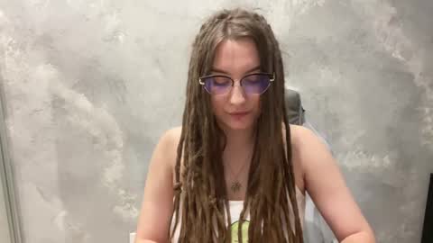 Snapshot of amanda_ss chatting on 02-11-26, 08:25 Amanda online show from 02-11-26, 08:25