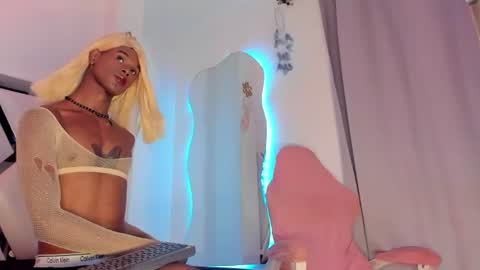 amandaa_fox_ online show from 06-25-26, 06:12