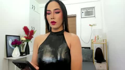 Snapshot of amandaleon chatting on 02-23-25, 12:48 amandaleon online show from 02-23-25, 12:48