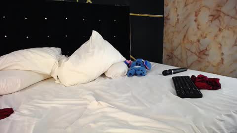 Snapshot of amandarobers chatting on 12-18-24, 08:57 Amanda Robers online show from 12-18-24, 08:57