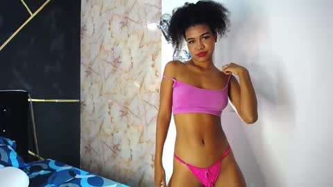 Snapshot of amandarobers chatting on 01-03-25, 11:33 Amanda Robers online show from 01-03-25, 11:33