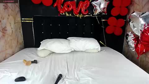 Snapshot of amandarobers chatting on 02-26-25, 07:05 Amanda Robers online show from 02-26-25, 07:05