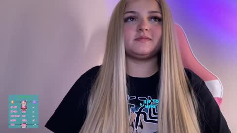 Snapshot of amandhaaa chatting on 12-11-24, 02:09 Amandha online show from 12-11-24, 02:09