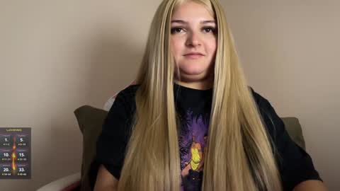 Snapshot of amandhaaa chatting on 01-16-25, 08:03 Amandha online show from 01-16-25, 08:03