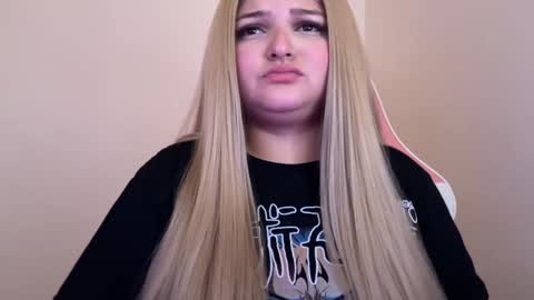 Snapshot of amandhaaa chatting on 02-01-25, 07:34 Amandha online show from 02-01-25, 07:34