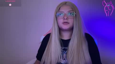 Snapshot of amandhaaa chatting on 02-17-25, 10:58 Amandha online show from 02-17-25, 10:58