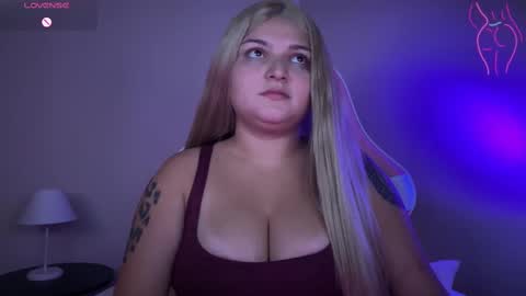 Snapshot of amandhaaa chatting on 03-02-25, 11:09 Amandha online show from 03-02-25, 11:09