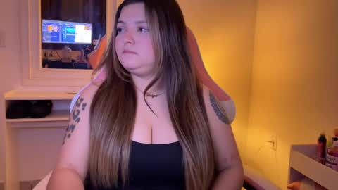 Snapshot of amandhaaa chatting on 09-15-25, 03:06 Amandha online show from 09-15-25, 03:06