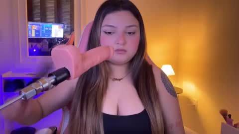 Snapshot of amandhaaa chatting on 09-18-25, 05:15 Amandha online show from 09-18-25, 05:15