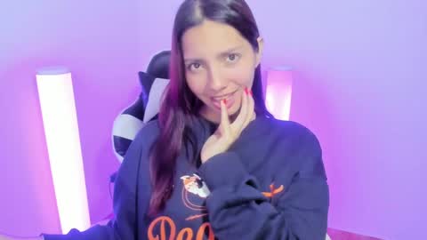 Snapshot of amara_22_ chatting on 01-16-25, 04:38 Liz online show from 01-16-25, 04:38