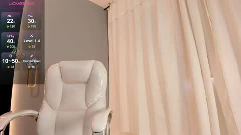 Snapshot of amara_lune chatting on 05-01-26, 01:16 online show from 05-01-26, 01:16