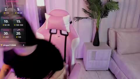 Snapshot of amara_lunee chatting on 05-25-26, 05:46 AMARA online show from 05-25-26, 05:46