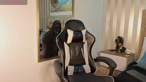 Snapshot of amara_queen_ chatting on 03-03-26, 11:49 Amara online show from 03-03-26, 11:49