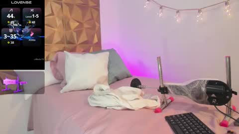 Snapshot of amarantha_naughty chatting on 02-12-26, 10:38 Amarantha online show from 02-12-26, 10:38