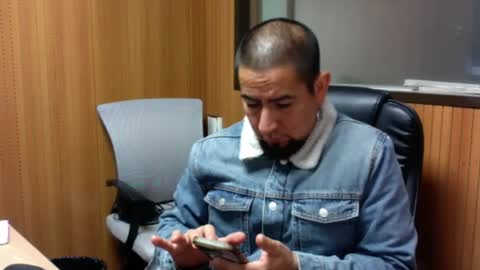 Snapshot of amateurlatinorock chatting on 06-05-26, 03:07 amateurlatinorock online show from 06-05-26, 03:07