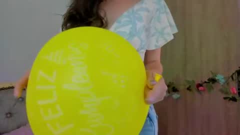 Snapshot of amatista_4 chatting on 06-13-26, 07:23 Amatista online show from 06-13-26, 07:23