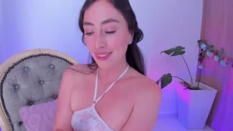 Snapshot of amatista_4 chatting on 07-17-26, 05:18 Amatista online show from 07-17-26, 05:18