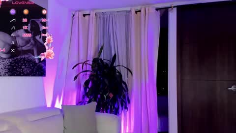 Snapshot of amatistahot1 chatting on 01-24-25, 12:42 Amatista online show from 01-24-25, 12:42