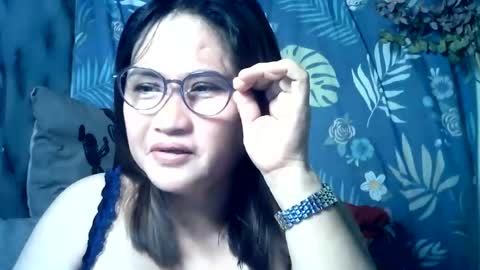 Snapshot of amazing_angel22 chatting on 06-16-26, 01:41 amazing angel online show from 06-16-26, 01:41