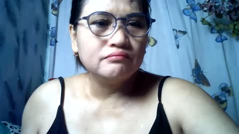 Snapshot of amazing_angel22 chatting on 06-21-26, 10:23 amazing angel online show from 06-21-26, 10:23