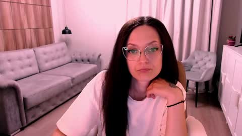 Snapshot of amazingeyes89 chatting on 05-30-26, 11:40 Izza online show from 05-30-26, 11:40