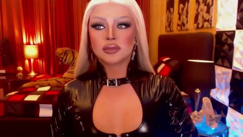 MISS JAZMINE QUEEN OF HELLFIRE online show from 10-21-25, 06:41