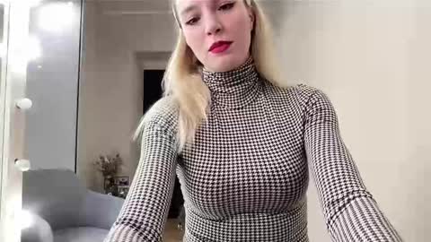 Snapshot of amazingkelly chatting on 01-12-25, 09:40 Kelly online show from 01-12-25, 09:40