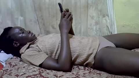 Snapshot of amazon_girl03 chatting on 01-10-26, 06:20 amazon_girl03 online show from 01-10-26, 06:20