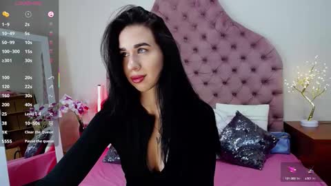 Snapshot of amazongoddess_ chatting on 10-01-25, 12:44 Amazon online show from 10-01-25, 12:44