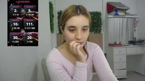 Snapshot of ambar_lynn chatting on 11-20-25, 08:08 mbar online show from 11-20-25, 08:08