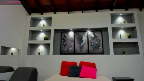 Ambar  online show from 02-19-25, 12:33