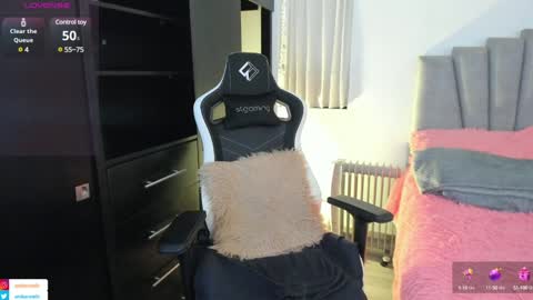 Snapshot of ambar_wells chatting on 12-08-24, 08:15 ana online show from 12-08-24, 08:15
