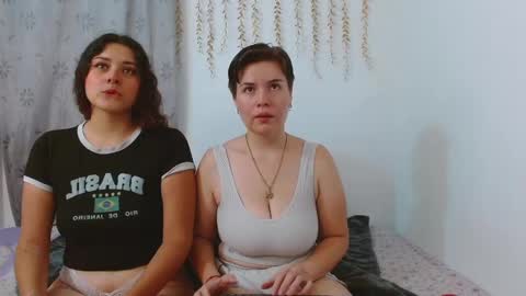 Snapshot of ambarandvalery chatting on 09-17-25, 05:20 AmbarAndValery online show from 09-17-25, 05:20