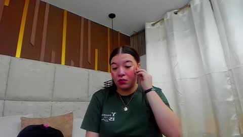 Snapshot of ambargills chatting on 03-04-26, 01:06 AmbarGills online show from 03-04-26, 01:06