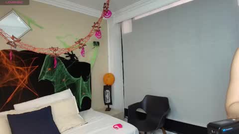 Ambar Ross online show from 10-27-25, 07:29