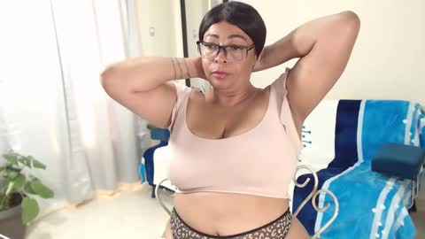 Snapshot of ambarsofhia chatting on 01-22-25, 08:17 Amber Sofhia online show from 01-22-25, 08:17