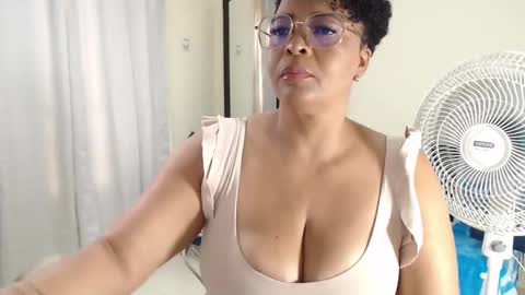 Snapshot of ambarsofhia chatting on 02-06-25, 08:56 Amber Sofhia online show from 02-06-25, 08:56