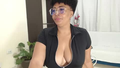 Snapshot of ambarsofhia chatting on 02-27-25, 09:25 Amber Sofhia online show from 02-27-25, 09:25
